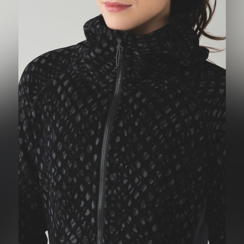 Lululemon Scuba Hoodie III - Picture 9 of 12